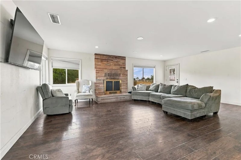 2154 W Avenue M12