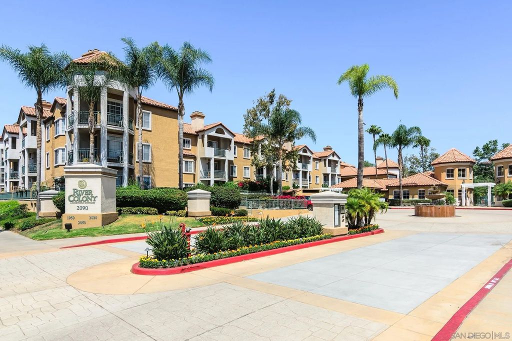 Photo of 1950 Camino De La Reina #208, San Diego, CA 92108 (MLS # 2600929)
