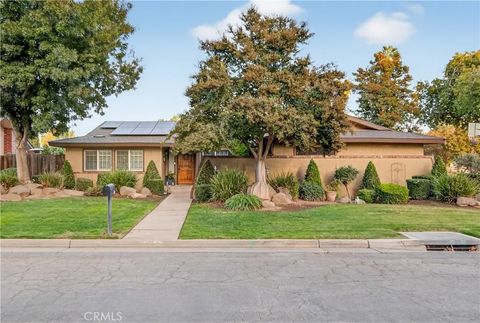 Photo of 101 Mainberry Dr, Madera, CA 93637 (MLS # MD25248156) Photo of 101 Mainberry Dr, Madera, CA 93637 (MLS # MD25248156)