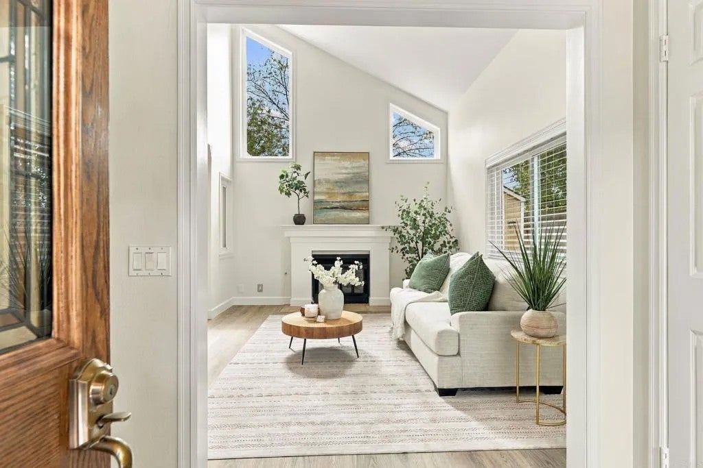 809 Sol Vista