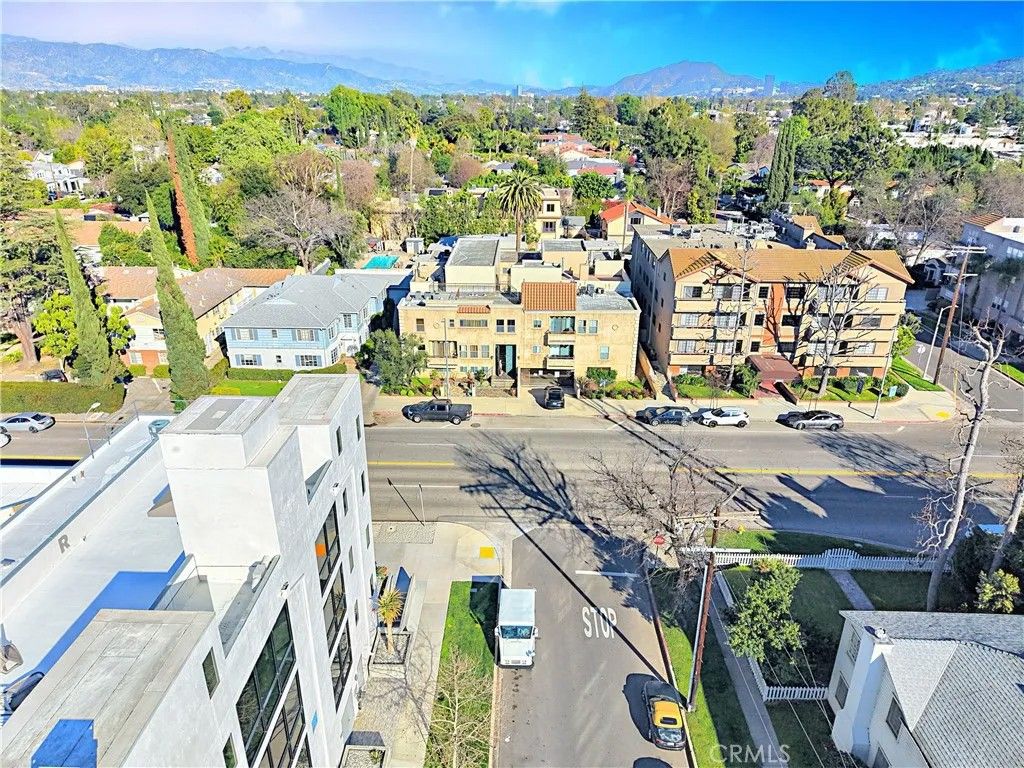 Photo of 4466 Coldwater Canyon #101, Studio City, CA 91604 (MLS # SR26045788)