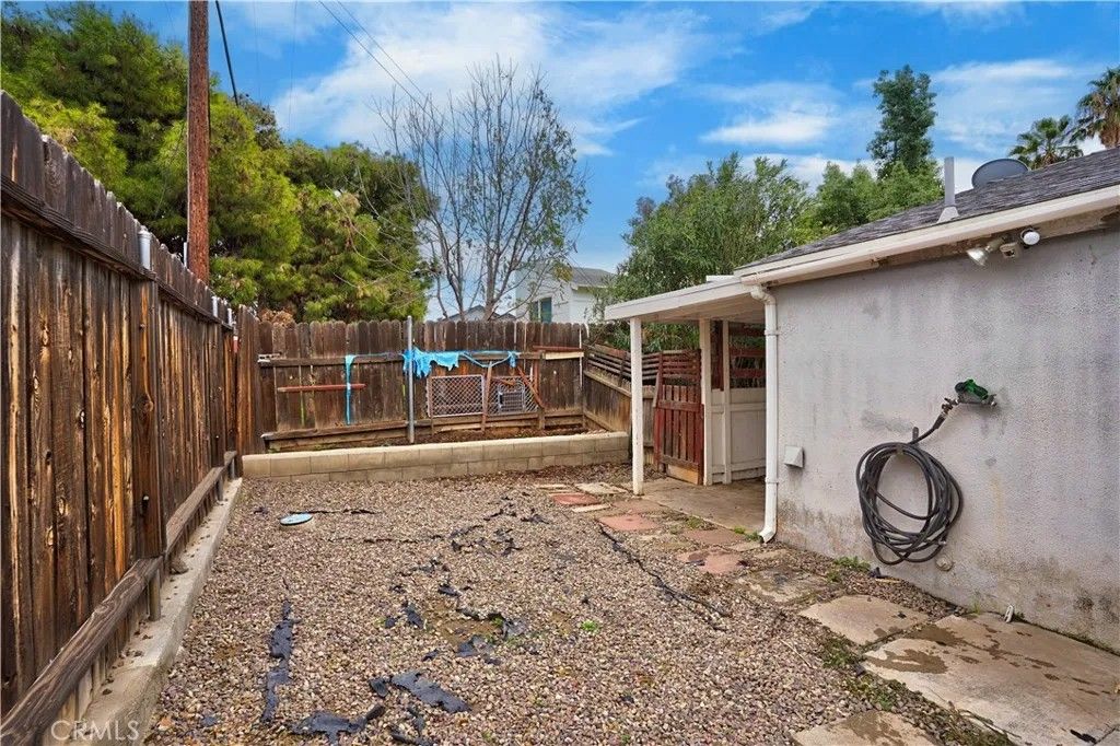 Photo of 690 Barber Dr, Hemet, CA 92543 (MLS # SW25282287)