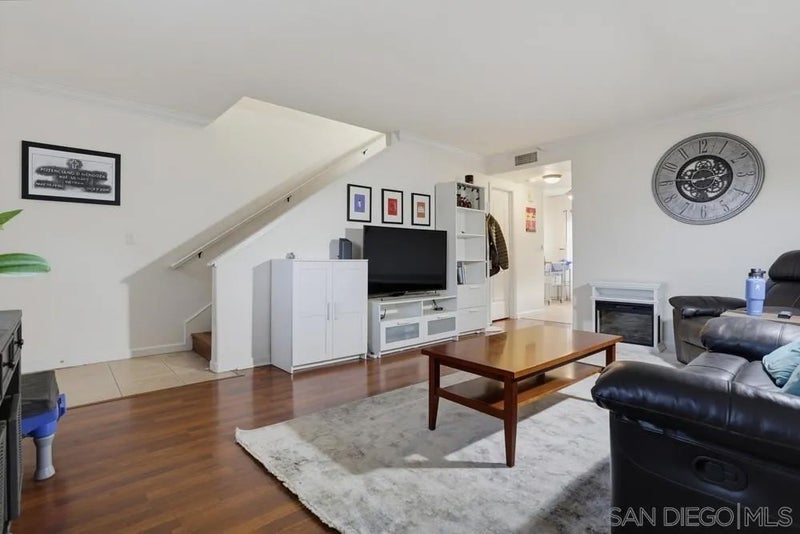 1451 N Broadway B