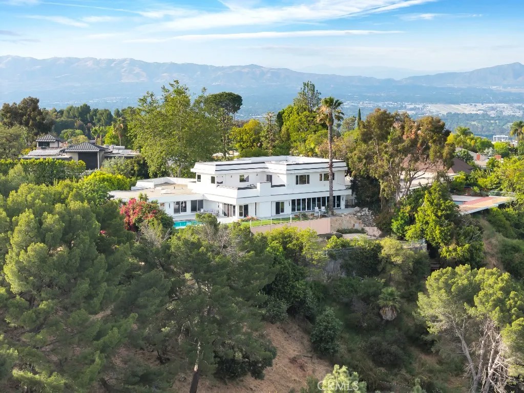 2906 Elvido Drive