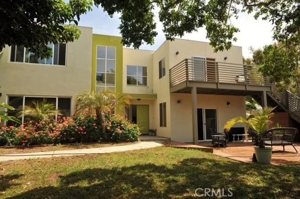 Photo of 1707 Hygeia Avenue, Encinitas, CA 92024 (MLS # SW25217864)