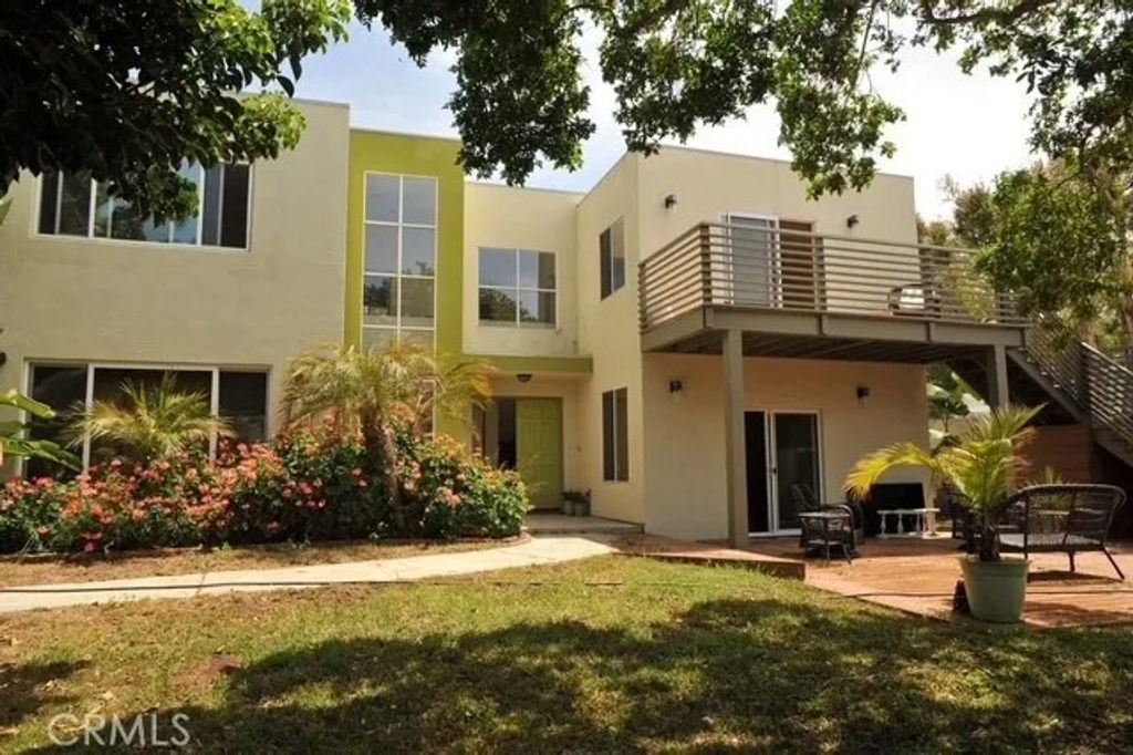 Photo of 1707 Hygeia Avenue, Encinitas, CA 92024 (MLS # SW25217864)