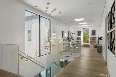 Tiny photo for 15241 Greenleaf, Sherman Oaks, CA 91403 (MLS # SR26009669)