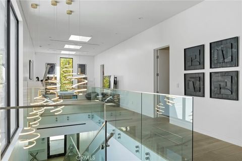 Tiny photo for 15241 Greenleaf, Sherman Oaks, CA 91403 (MLS # SR26009669)