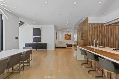 Tiny photo for 15241 Greenleaf, Sherman Oaks, CA 91403 (MLS # SR26009669)