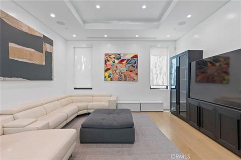 Tiny photo for 15241 Greenleaf, Sherman Oaks, CA 91403 (MLS # SR26009669)