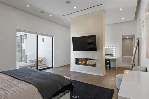 Tiny photo for 15241 Greenleaf, Sherman Oaks, CA 91403 (MLS # SR26009669)