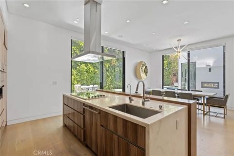 Tiny photo for 15241 Greenleaf, Sherman Oaks, CA 91403 (MLS # SR26009669)