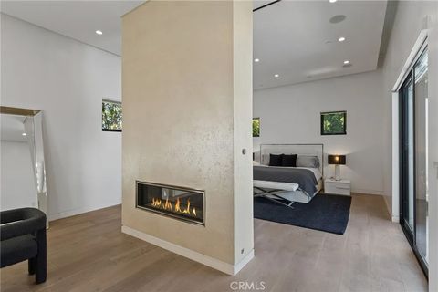 Tiny photo for 15241 Greenleaf, Sherman Oaks, CA 91403 (MLS # SR26009669)