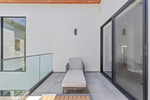 Tiny photo for 15241 Greenleaf, Sherman Oaks, CA 91403 (MLS # SR26009669)