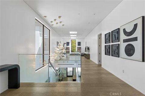 Tiny photo for 15241 Greenleaf, Sherman Oaks, CA 91403 (MLS # SR26009669)