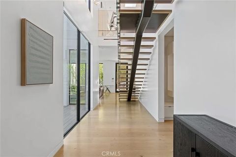 Tiny photo for 15241 Greenleaf, Sherman Oaks, CA 91403 (MLS # SR26009669)