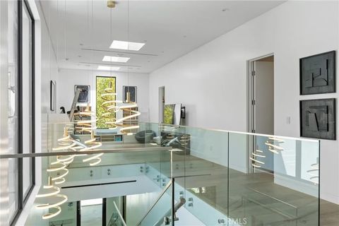 Tiny photo for 15241 Greenleaf, Sherman Oaks, CA 91403 (MLS # SR26009669)