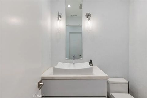 Tiny photo for 15241 Greenleaf, Sherman Oaks, CA 91403 (MLS # SR26009669)