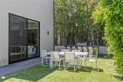 Tiny photo for 15241 Greenleaf, Sherman Oaks, CA 91403 (MLS # SR26009669)