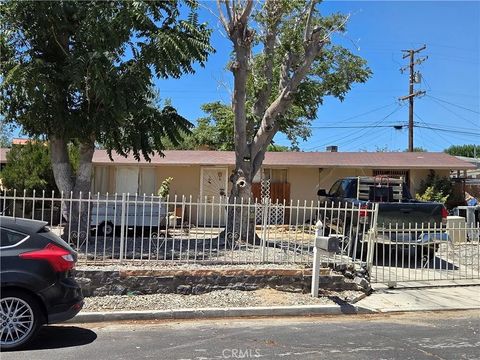 Photo of 15524 Louise St, Victorville, CA 92395 (MLS # IV25272058)