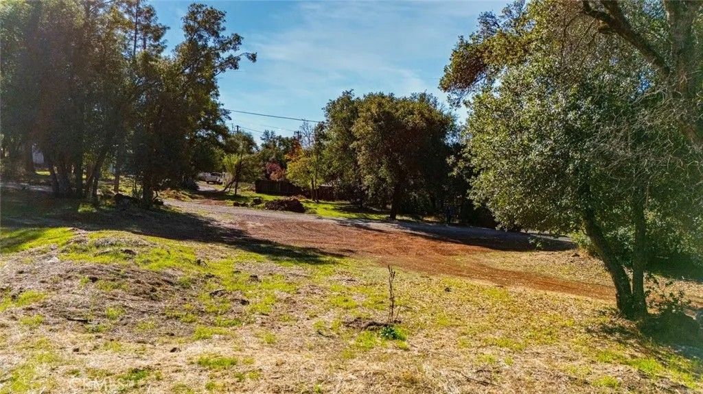 Photo of 16198 24th Ave, Clearlake, CA 95422 (MLS # LC25251590)