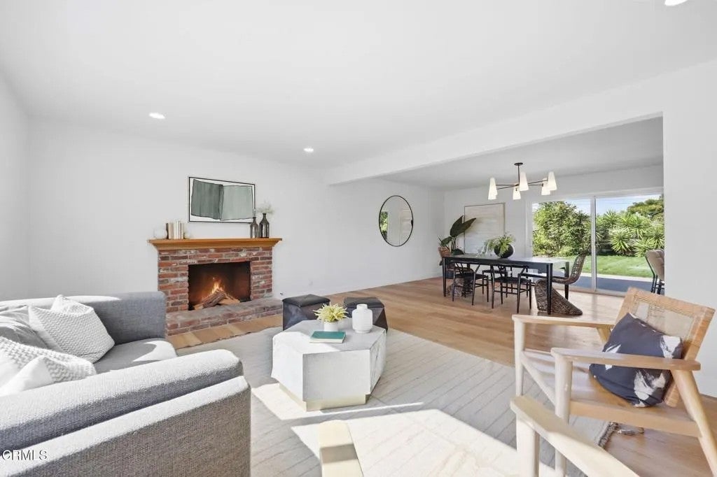 476 Jeanne Court
