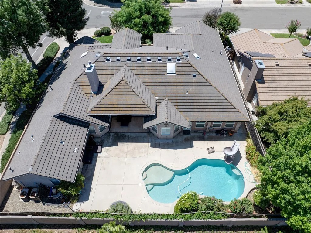 591 Bobolink Court
