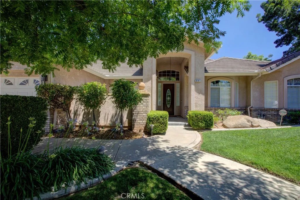 591 Bobolink Court