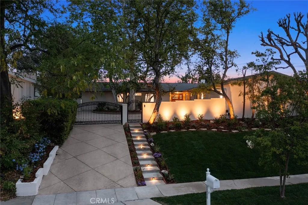 23925 Crosson Drive