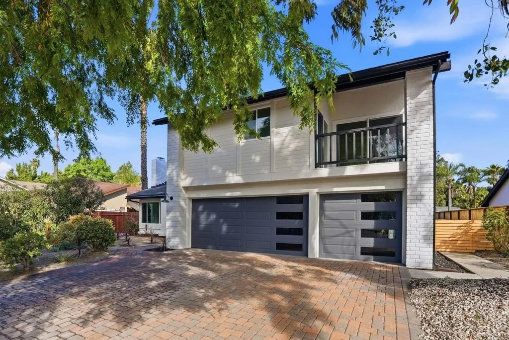 1203 Branding Iron Circle