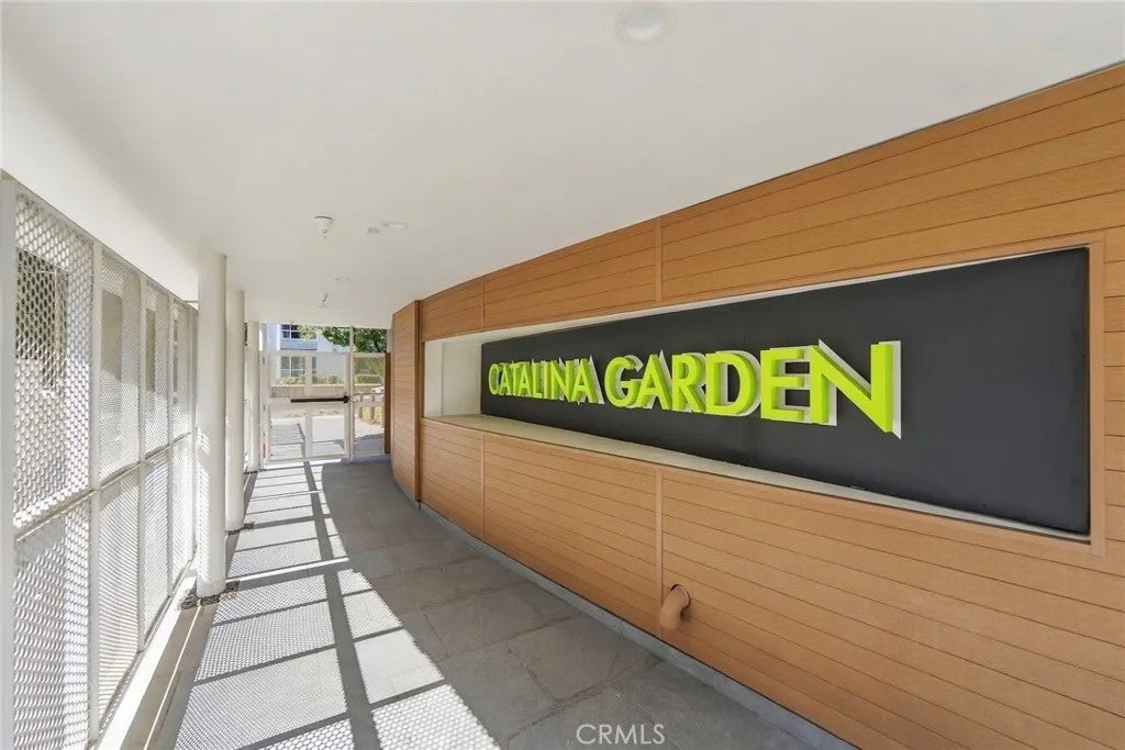 176 N Catalina Ave 102