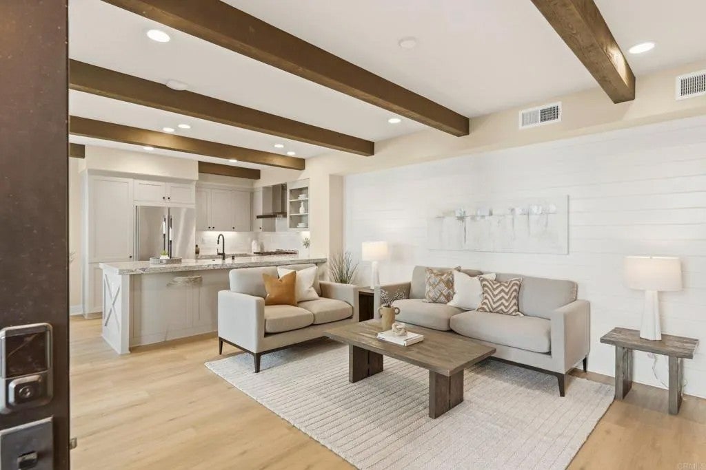 1601 San Remo Place 101