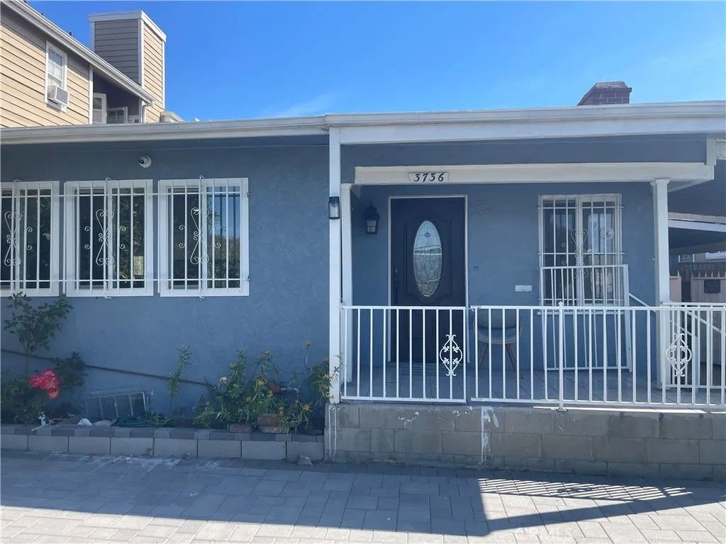 Photo of 3736 Veteran Avenue, Los Angeles, CA 90034 (MLS # TR26068647)
