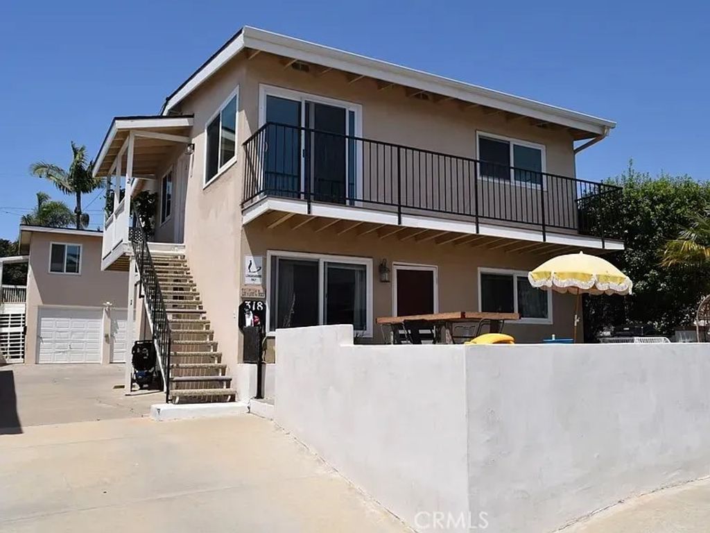 Photo of 318 W Avenida Palizada #2, San Clemente, CA 92672 (MLS # OC26095923)