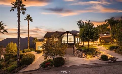3696 Camino De Las Lomas Vista CA 92084