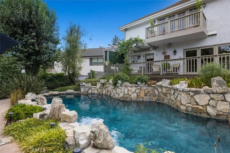 24 Buckskin Lane