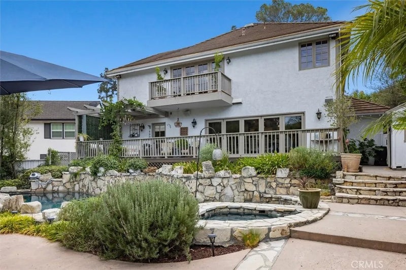 24 Buckskin Lane