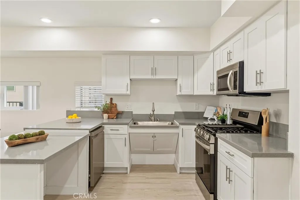 1409 N Hobart
