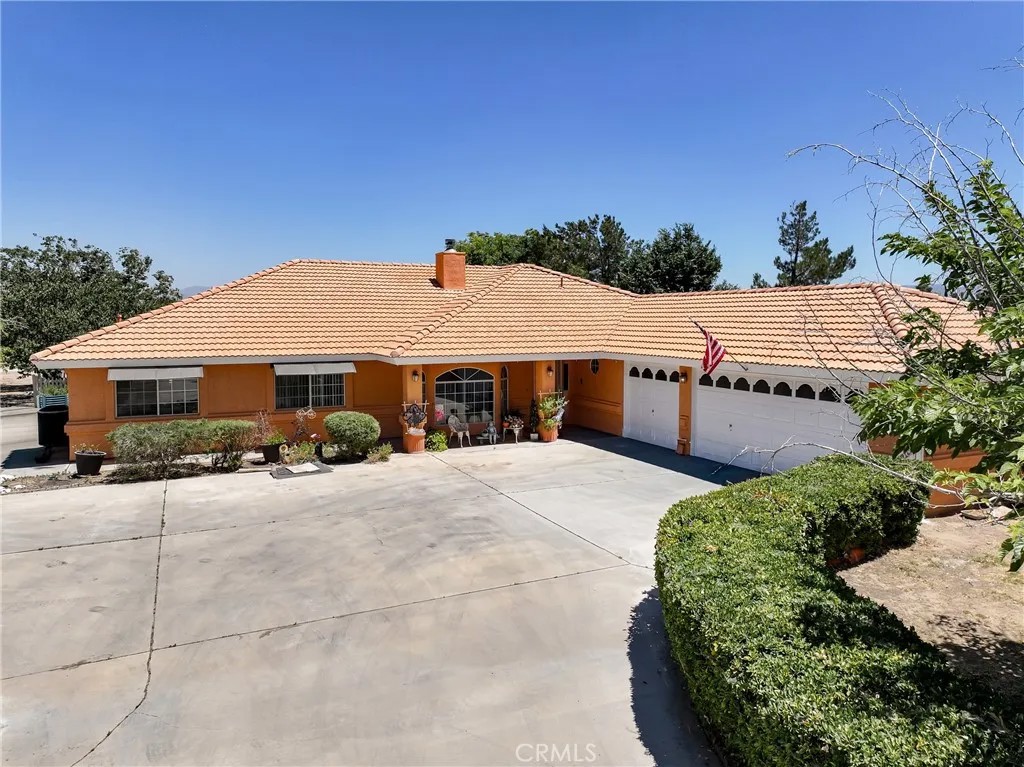 8585 Hickory