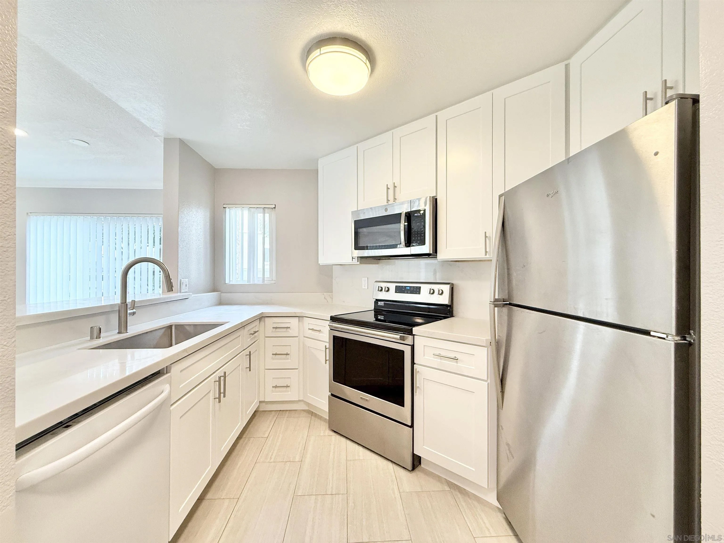 7405 Charmant Dr 2001