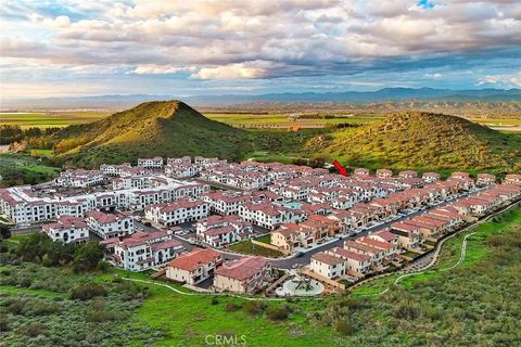 Photo of 246 San Miguel Island Drive, Camarillo, CA 93012 (MLS # SR26036279)