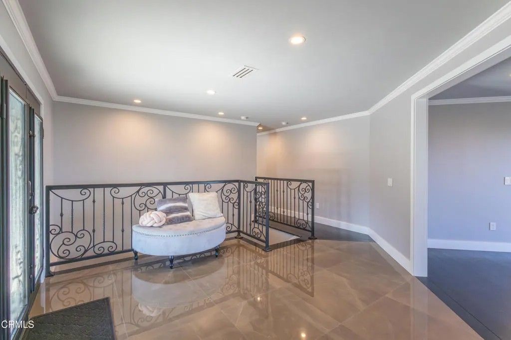 Photo of 481 Starlight Crest Drive, La Canada Flintridge, CA 91011 (MLS # P1-26822)