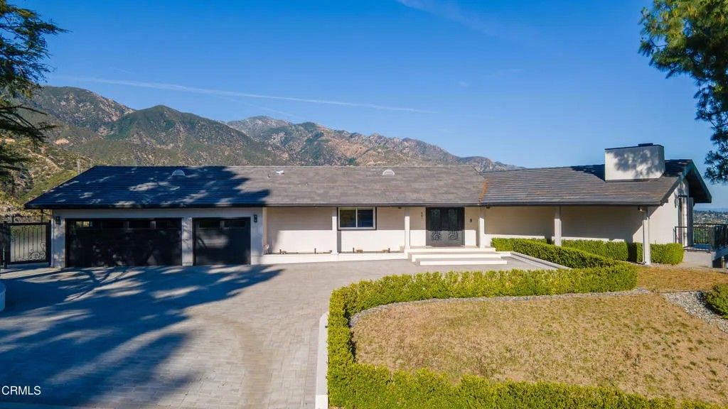 Photo of 481 Starlight Crest Drive, La Canada Flintridge, CA 91011 (MLS # P1-26822)