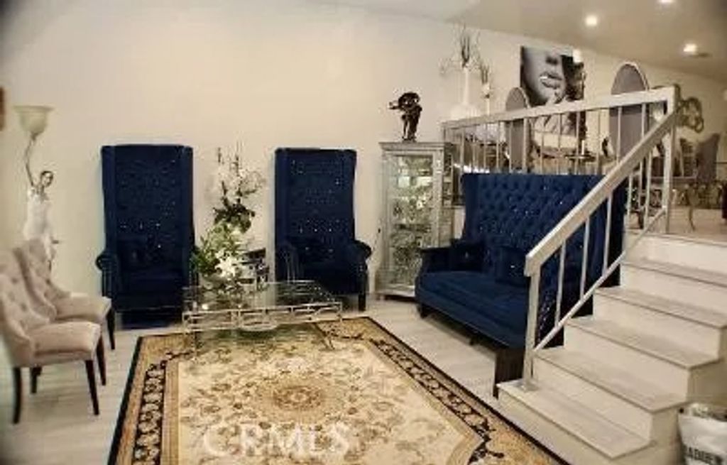 Photo of 21015 Gresham, Canoga Park, CA 91304 (MLS # SR25273776)