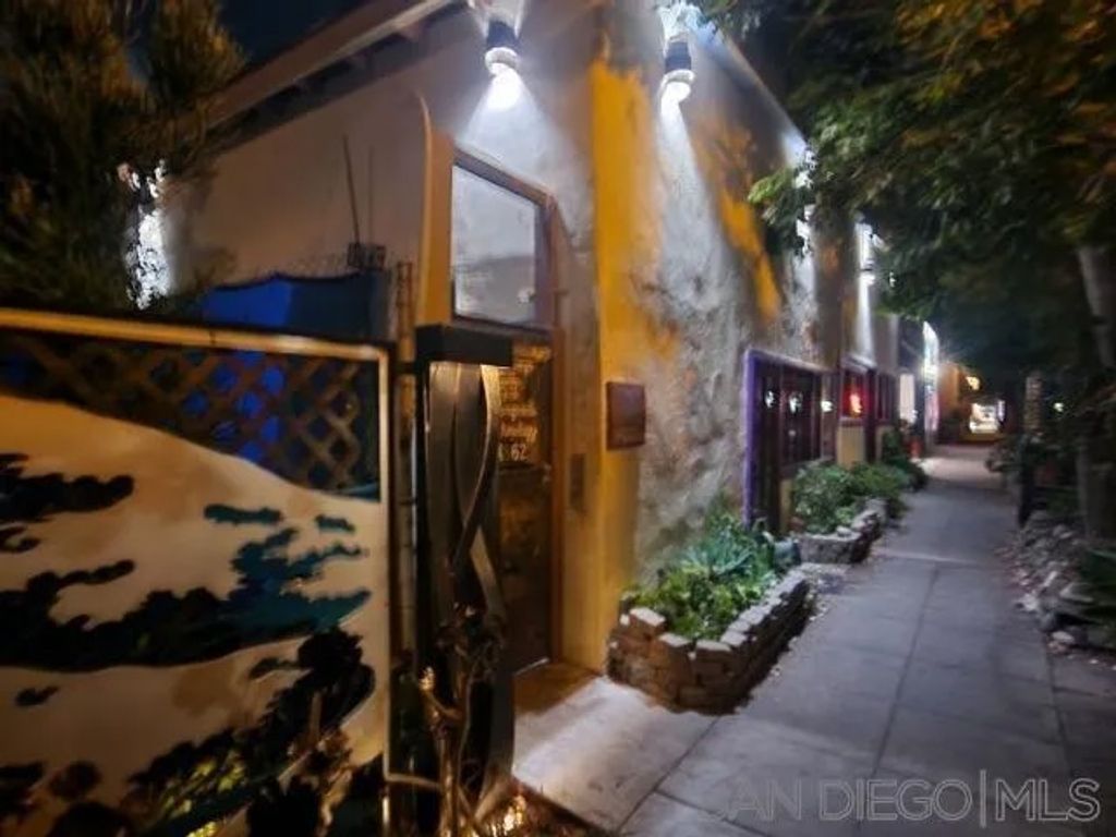 Photo of 4862 Voltaire St, San Diego, CA 92107 (MLS # 260007814)