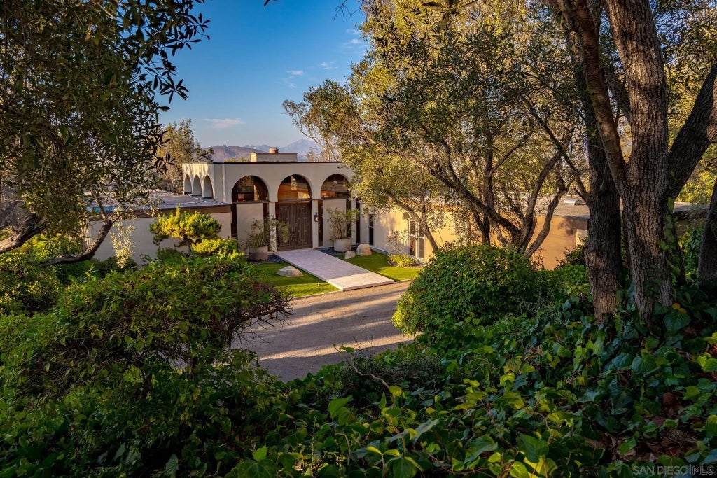 Photo of 10076 Shadow RD, La Mesa, CA 91941 (MLS # 260025631)