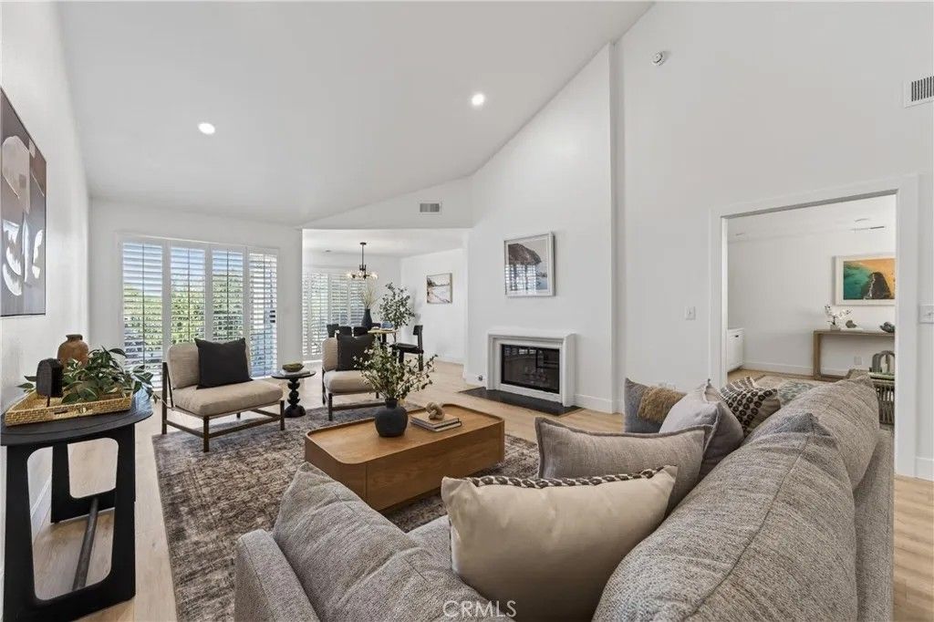 Photo of 11 Via San Remo, Rancho Palos Verdes, CA 90275 (MLS # PW26009490)