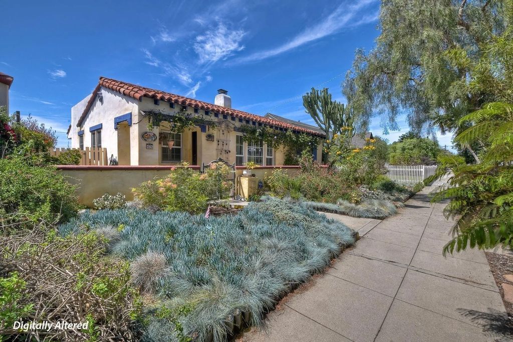 Photo of 425 S Horne Street, Oceanside, CA 92054 (MLS # 260007941)