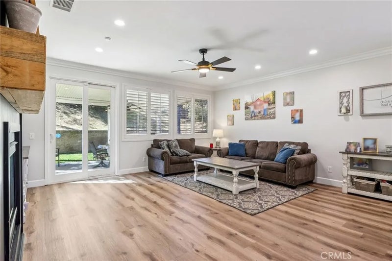 1806 Riverstone