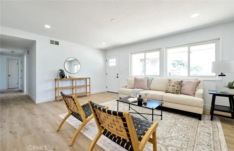 4138 N Santa Lucia